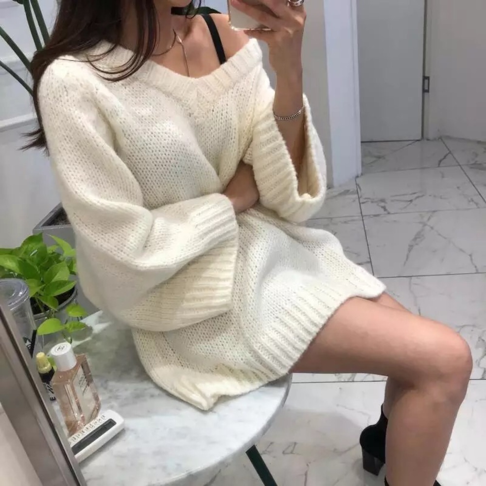 Sweater knit wide sleeve cream white black V-neck womens loose top - Picture 1 of 14